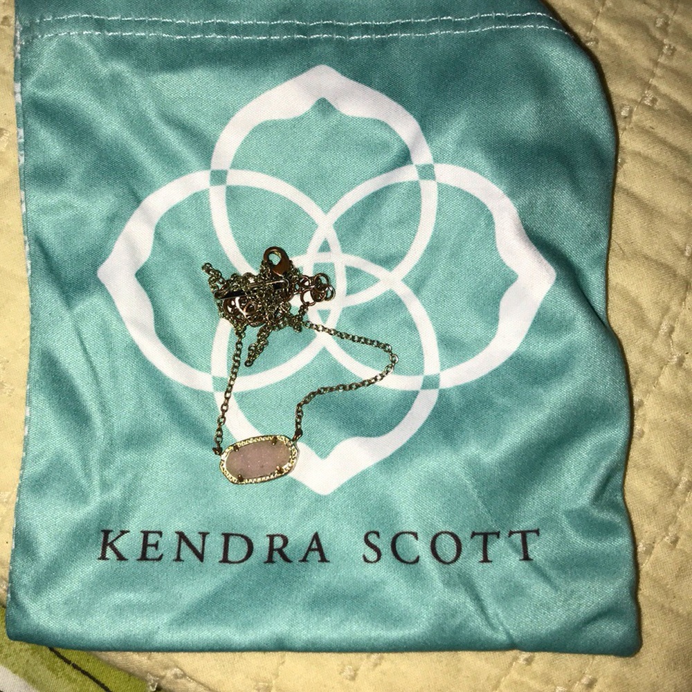 Kendra scott necklace